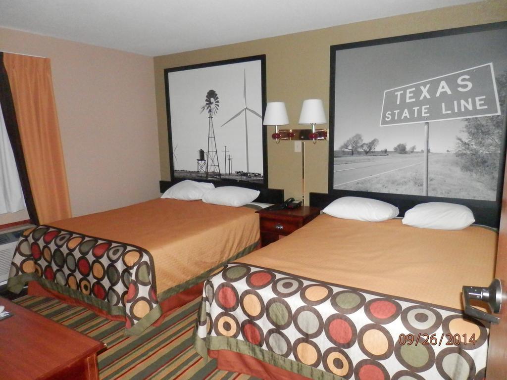 Motel Super 8 By Wyndham Childress Esterno foto