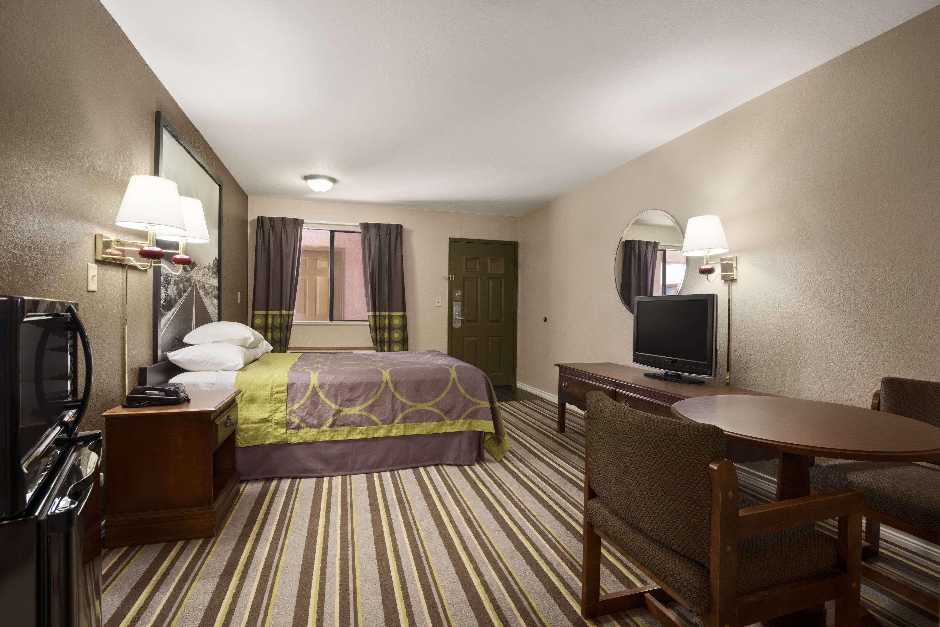Motel Super 8 By Wyndham Childress Esterno foto