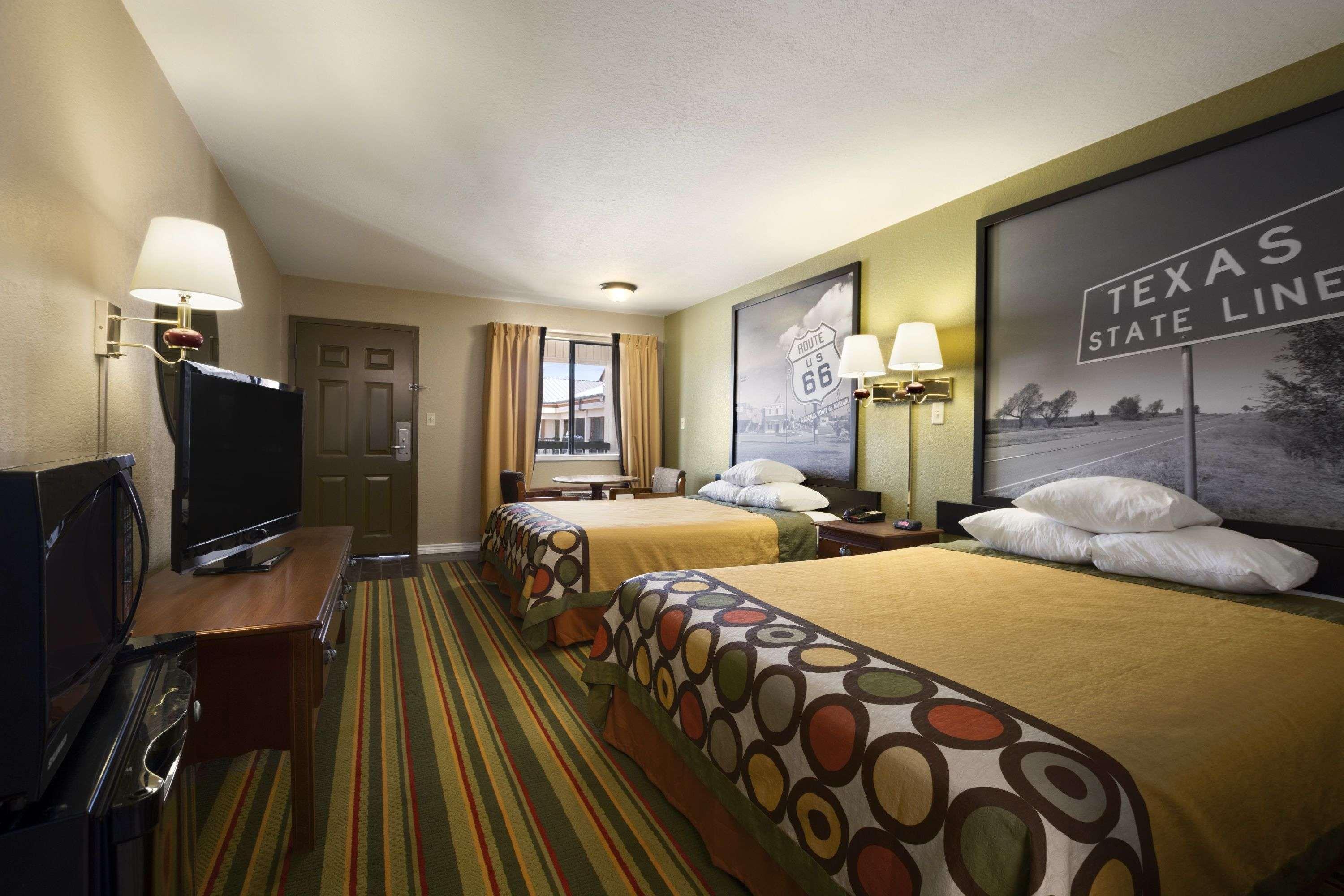 Motel Super 8 By Wyndham Childress Esterno foto