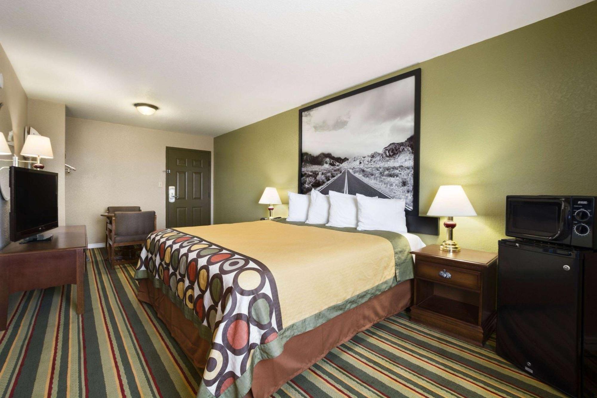 Motel Super 8 By Wyndham Childress Esterno foto