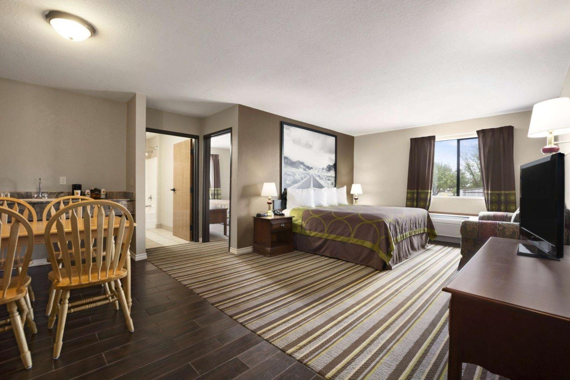 Motel Super 8 By Wyndham Childress Esterno foto