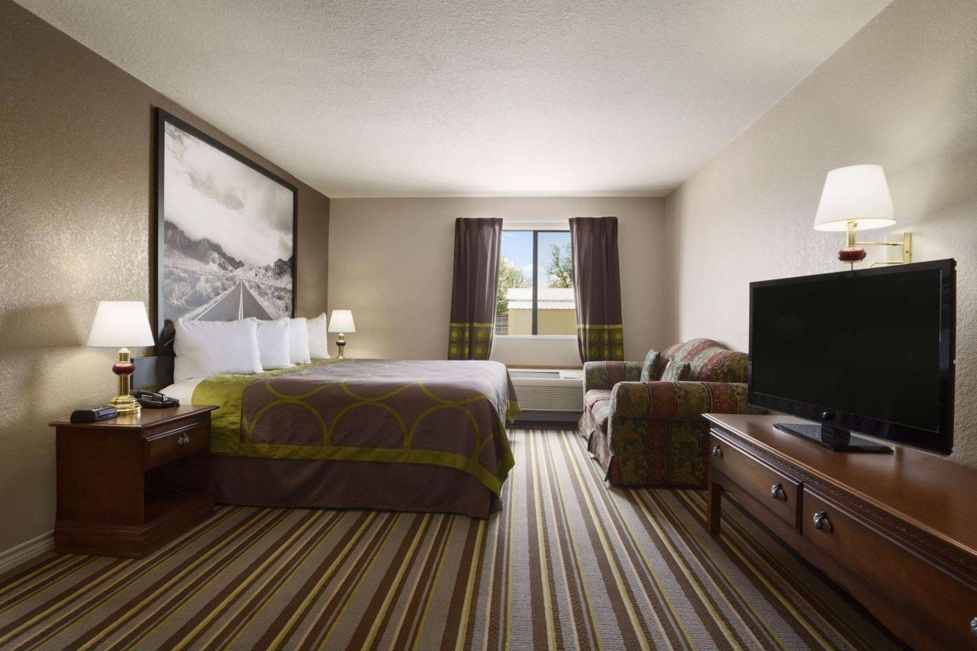 Motel Super 8 By Wyndham Childress Esterno foto